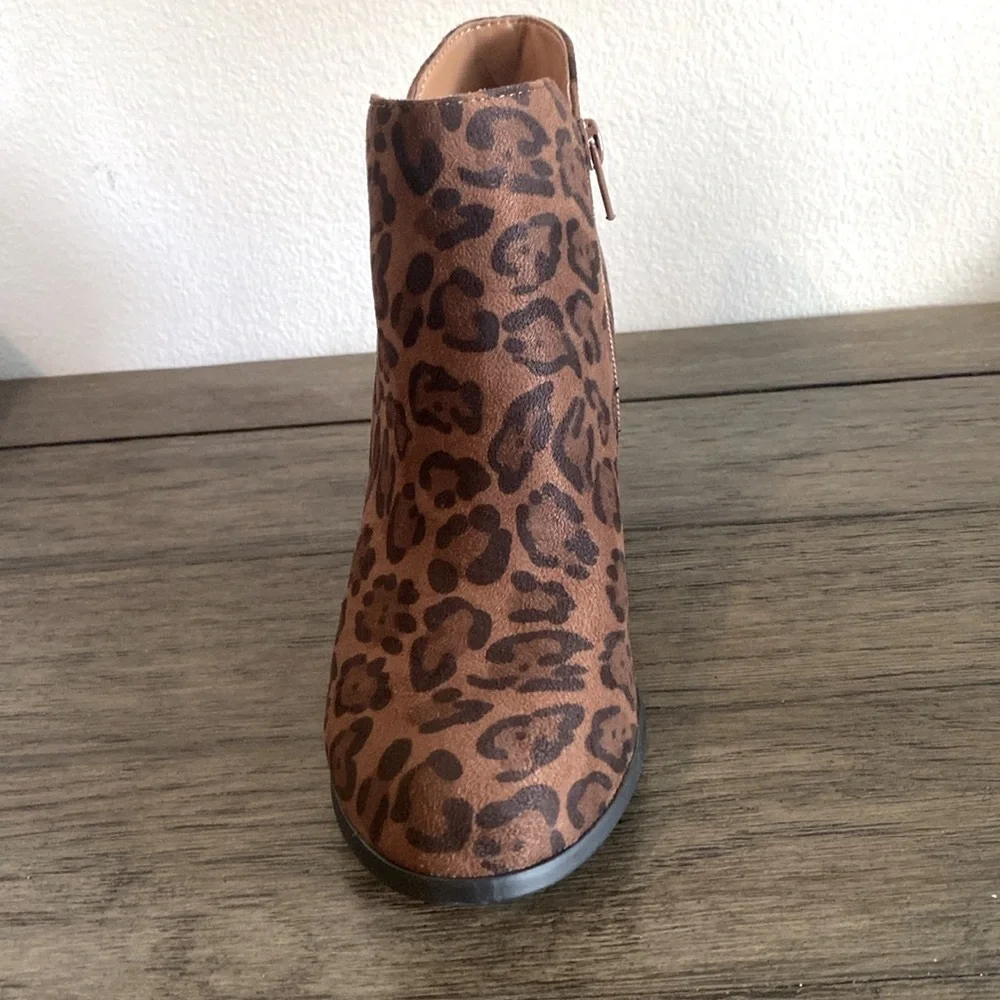NIB [Style & Co.] Masrinaa Brown Leopard Ankle Block Heel Booties Women’s Sz 6 - Picture 11 of 14